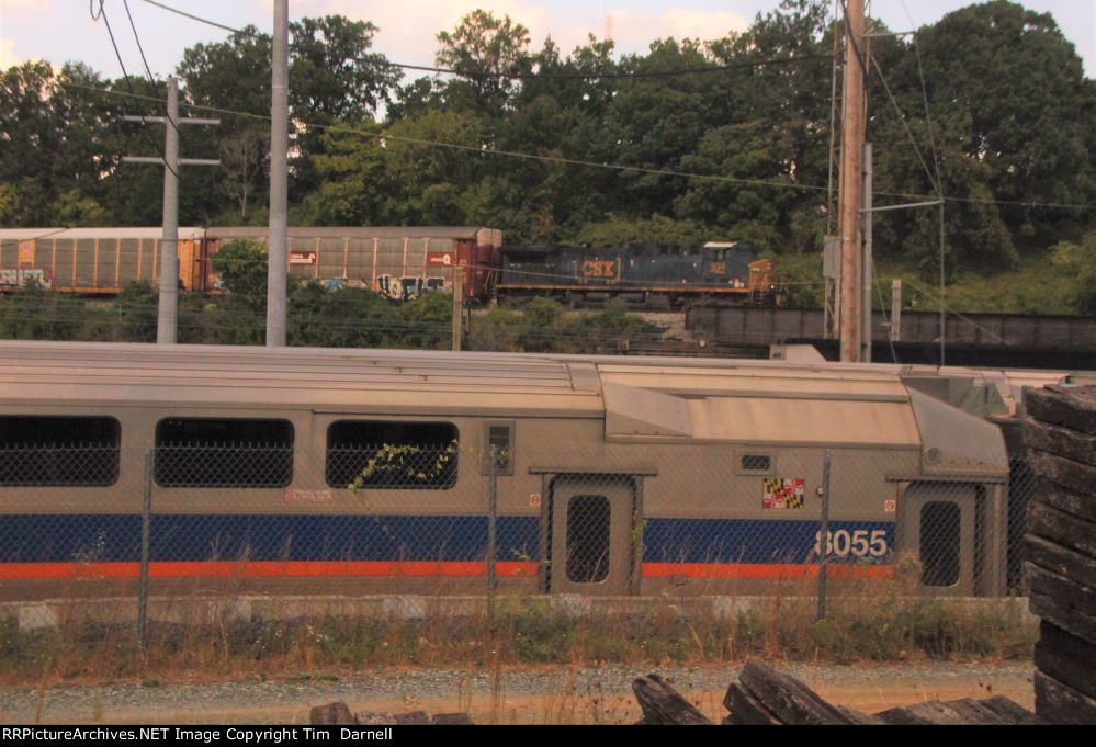 CSX 534 on an autorack train